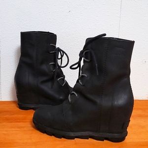 Sorel, Black Joan of Arc, size 7